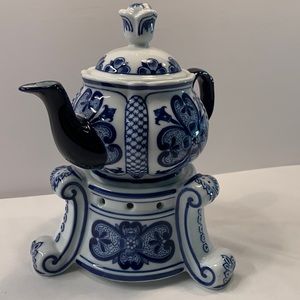 Bombay Teapot and tea warmer